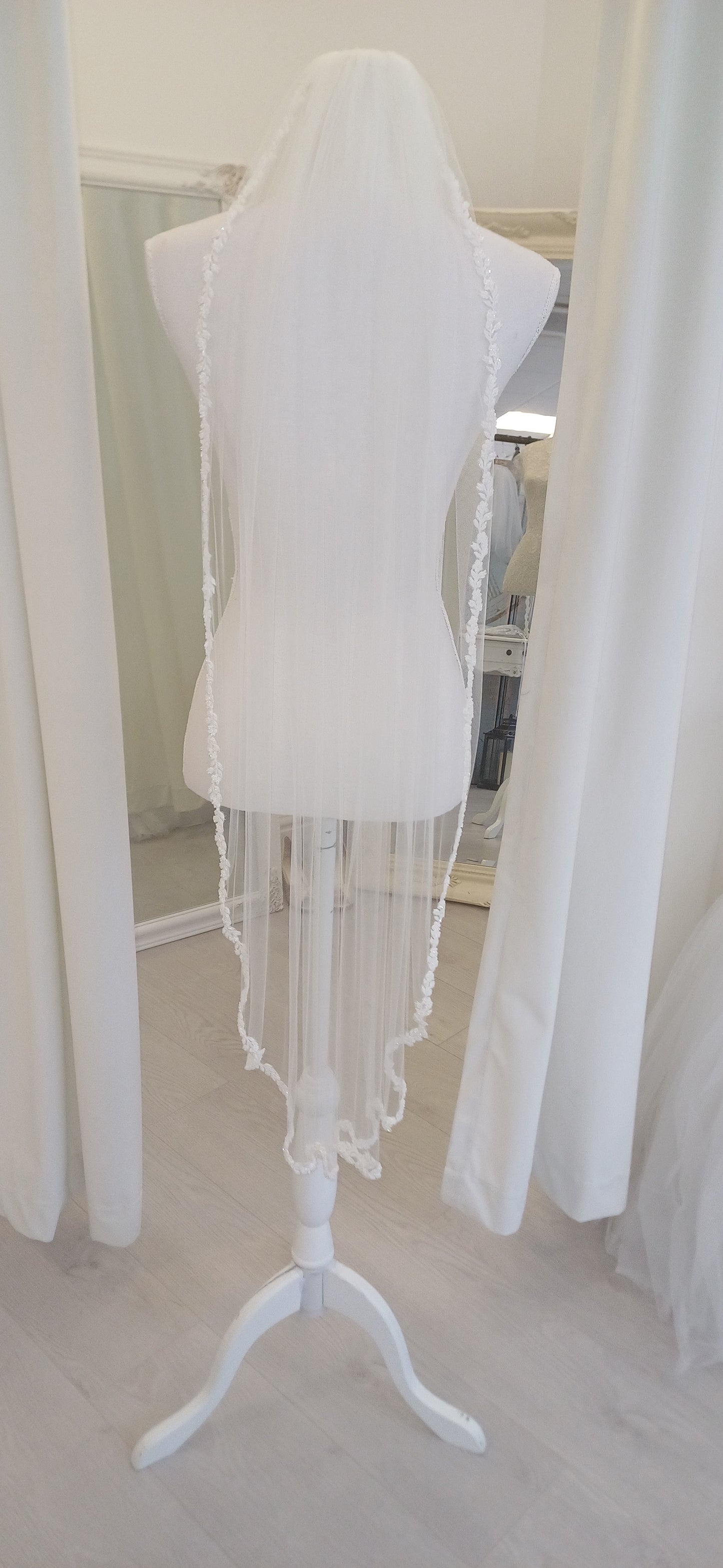 Fingertip ivory veil 1 tier italian tulle beaded edged with leaf design