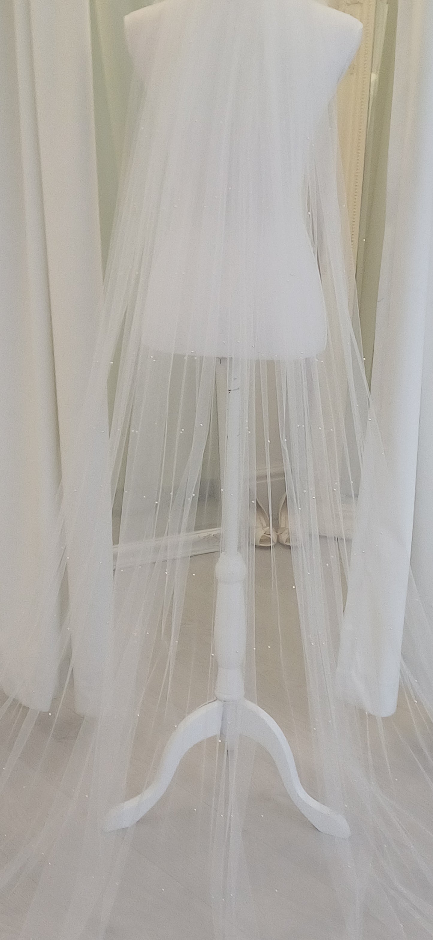 Scattered pearl ivory veil Chapel length