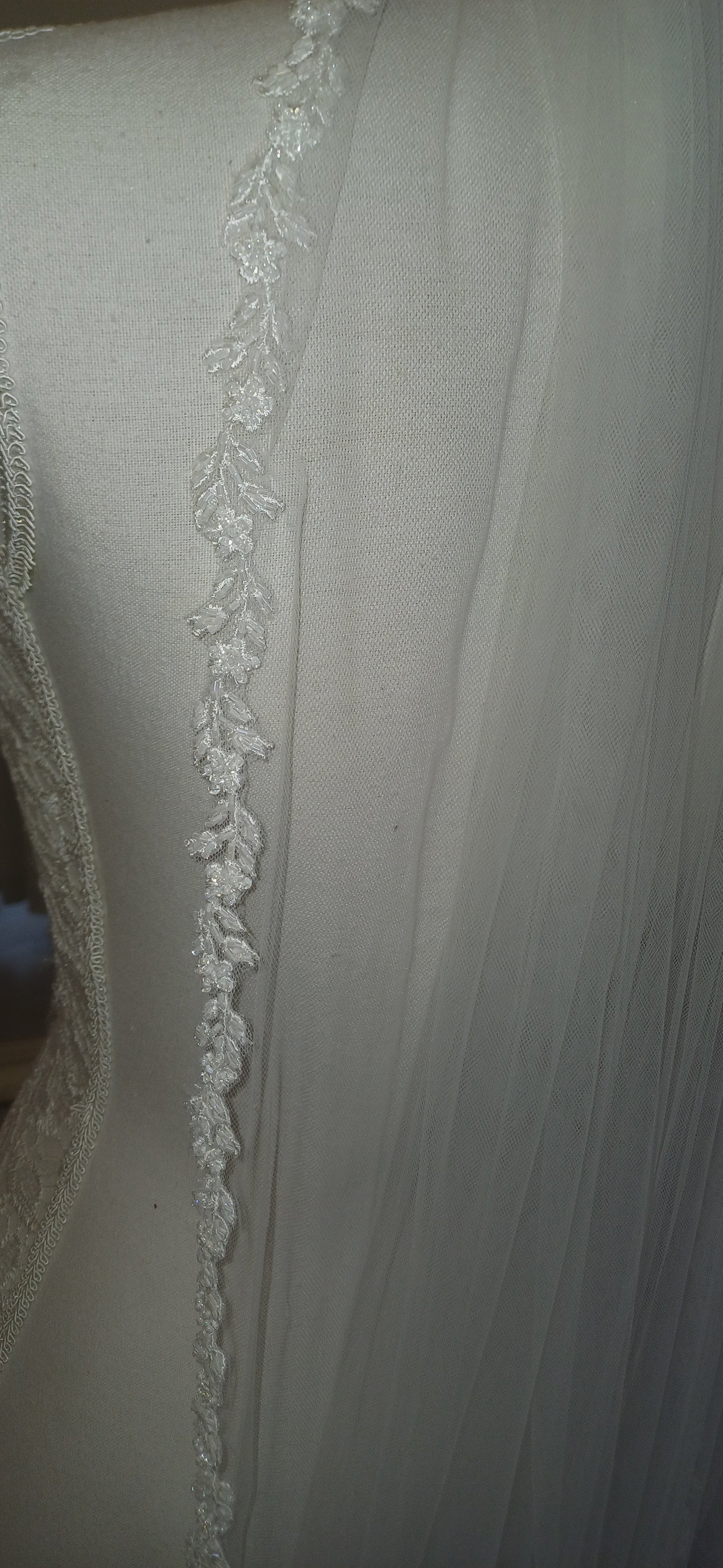 Fingertip ivory veil 1 tier italian tulle beaded edged with leaf design