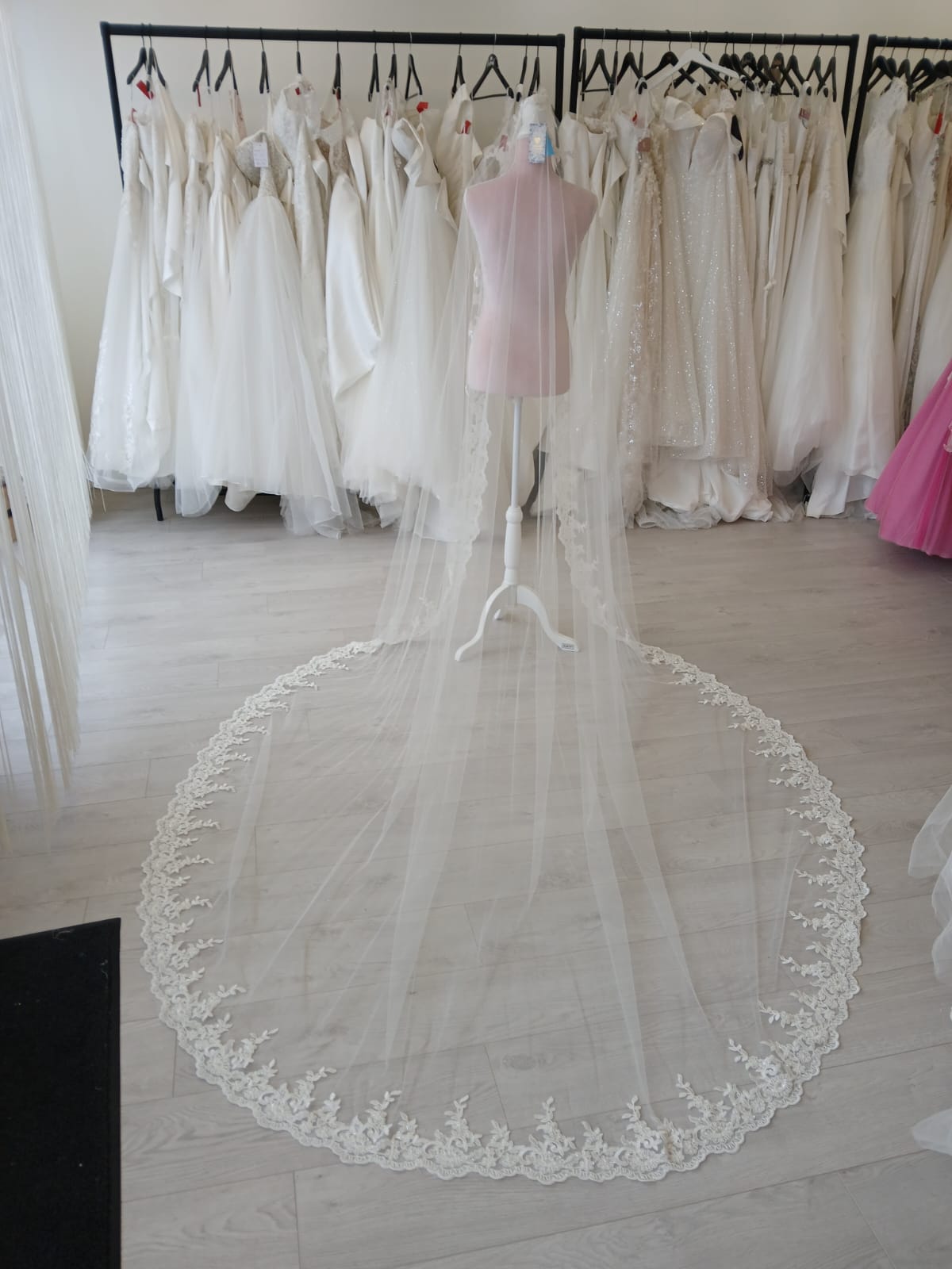 Mantilla bridal veil